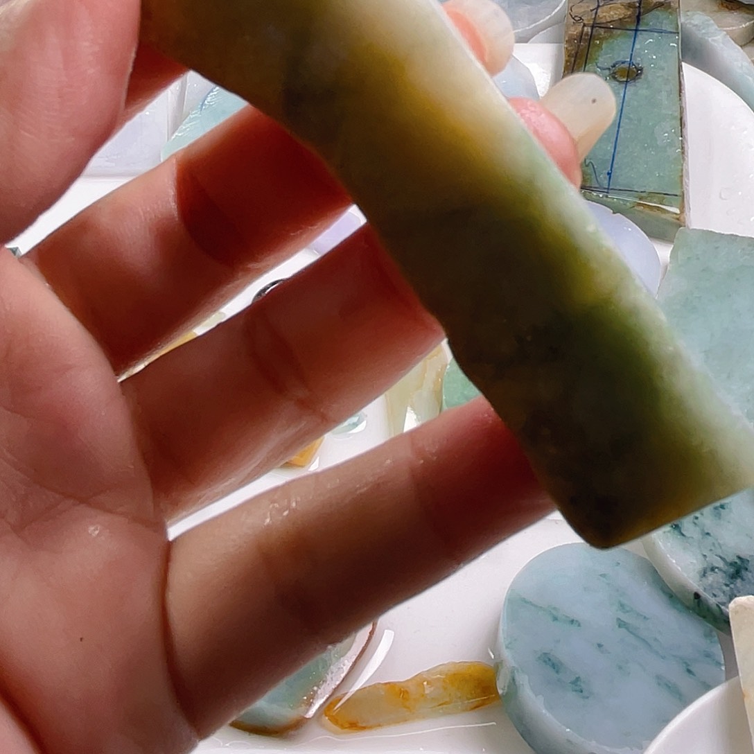 颈饰未镶嵌翡翠a