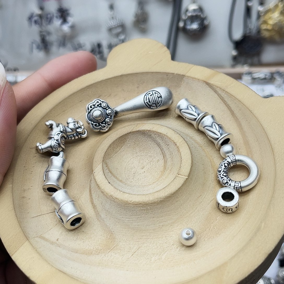 足银足银999编手链