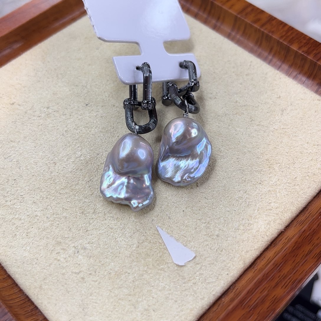 合金耳饰淡水珍珠