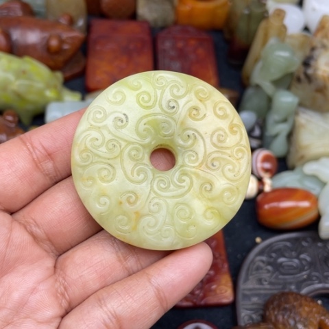 蛇纹石玉未镶嵌颈饰25