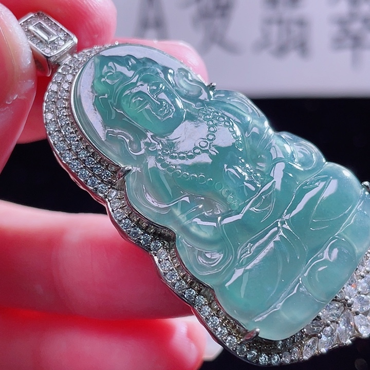 翡翠颈饰未镶嵌999999999