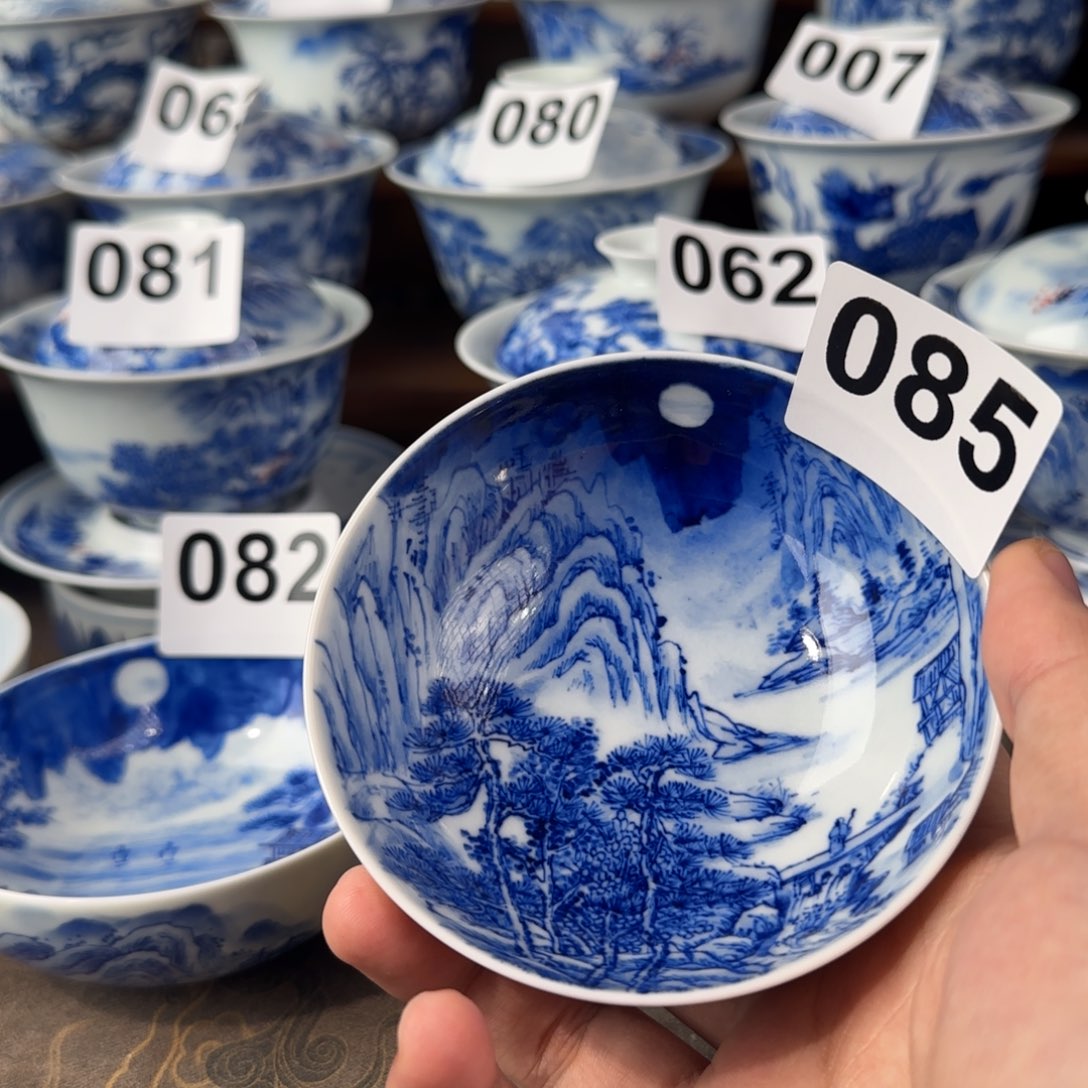 微瑕景德镇手绘夜景普洱杯