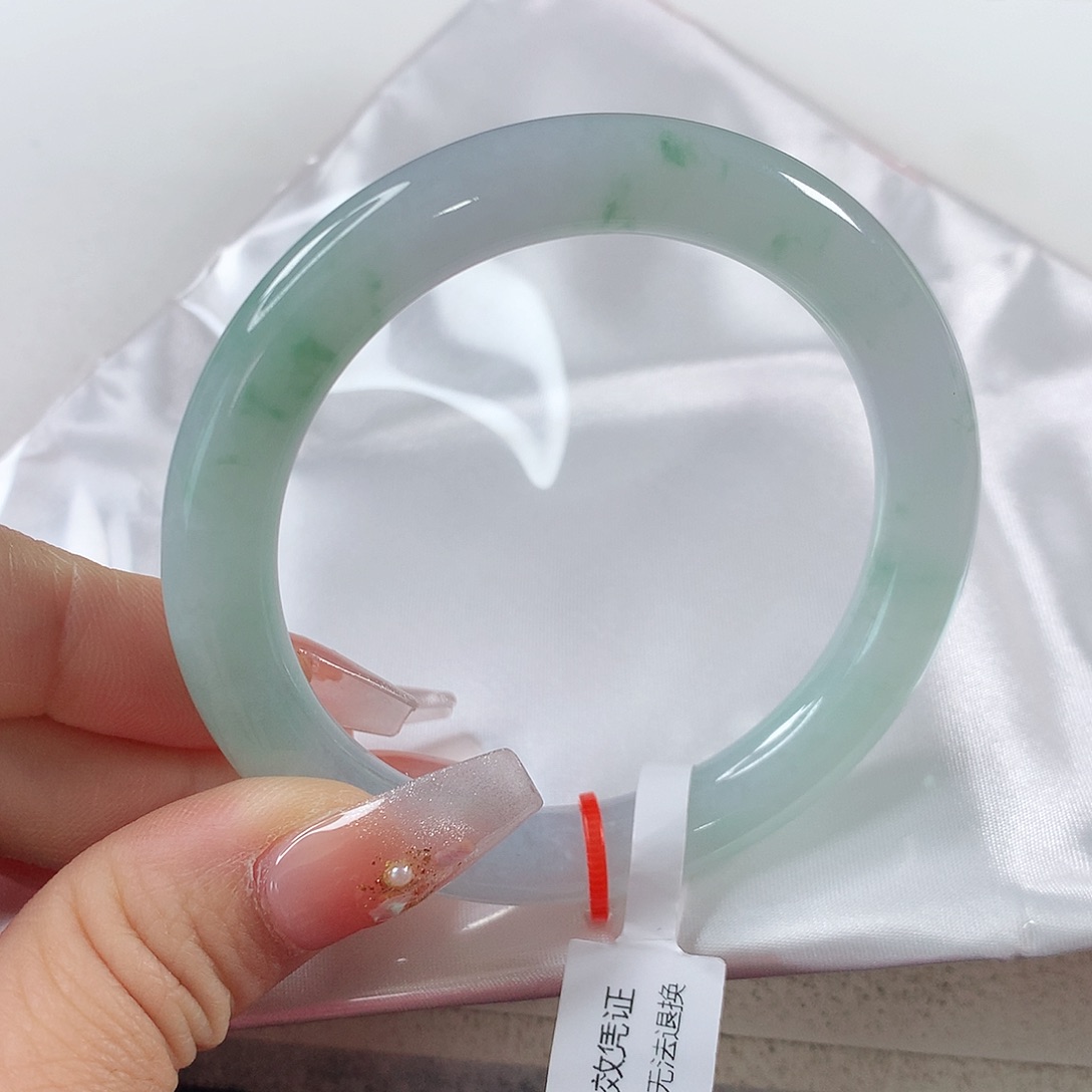 翡翠手镯未镶嵌①⑤④