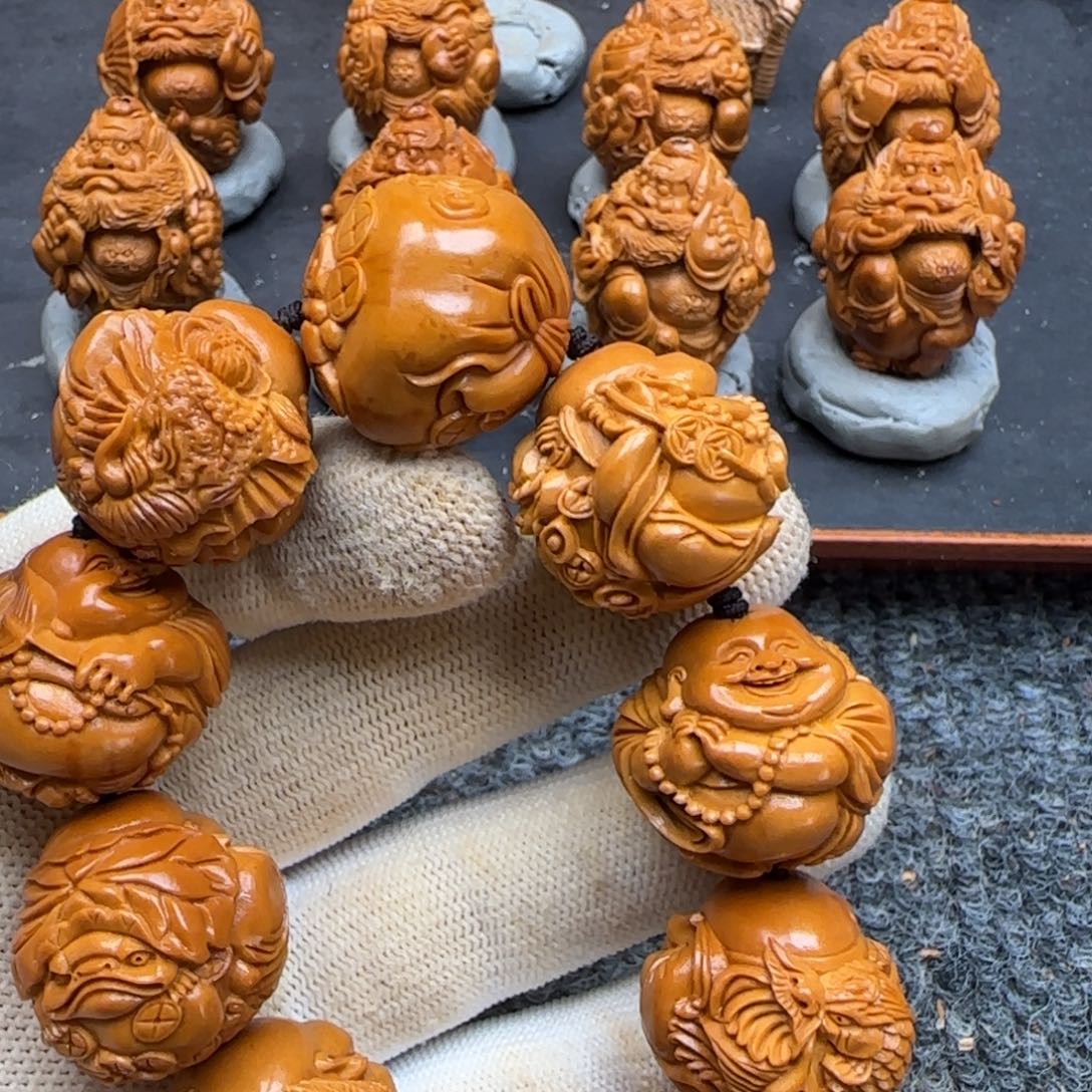 修***天橄榄核吊坠……………………