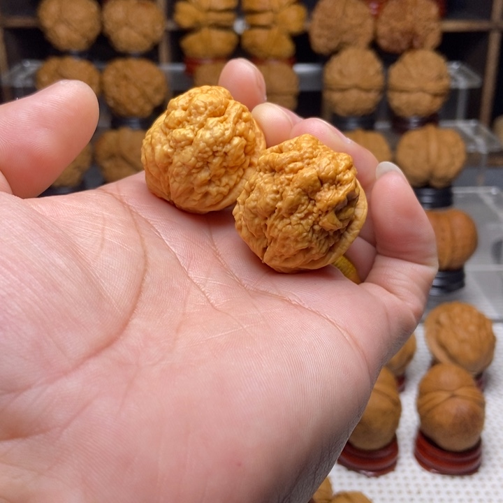 文玩核桃吊坠4血舍利子