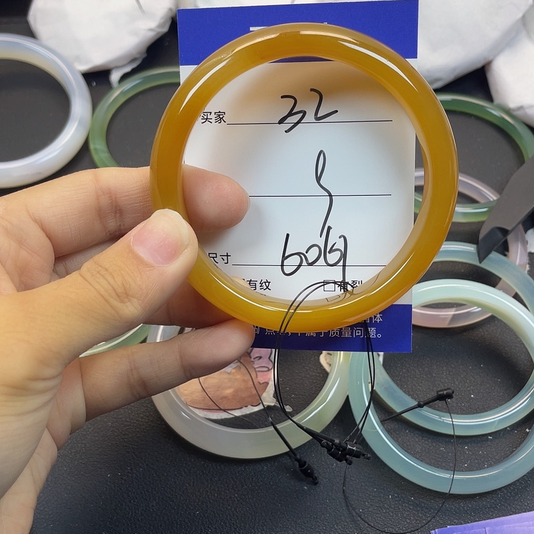 玛瑙/玉髓未镶嵌手镯