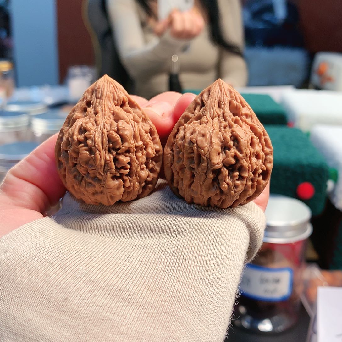 【闪购商品】吊坠文玩核桃坐佛 35尺