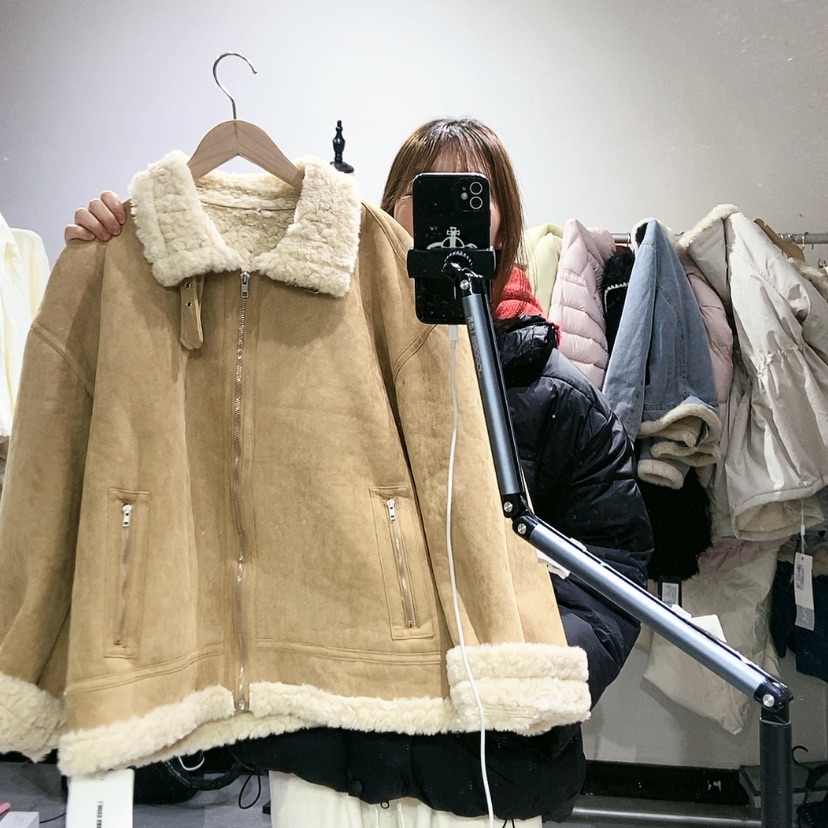 【闪购商品】卡其外套