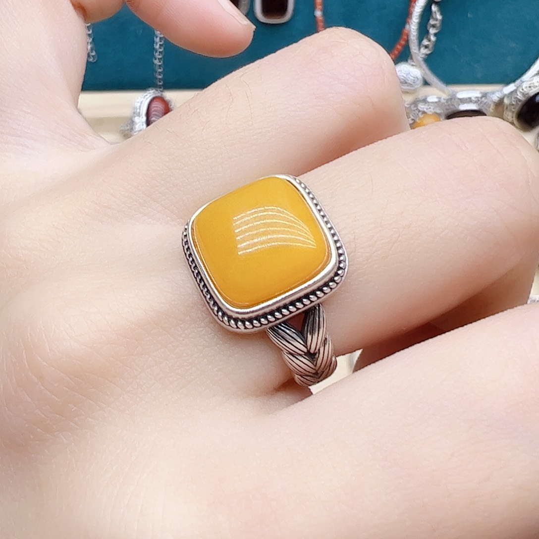 蜜蜡戒指银S925镶嵌天然蜜蜡