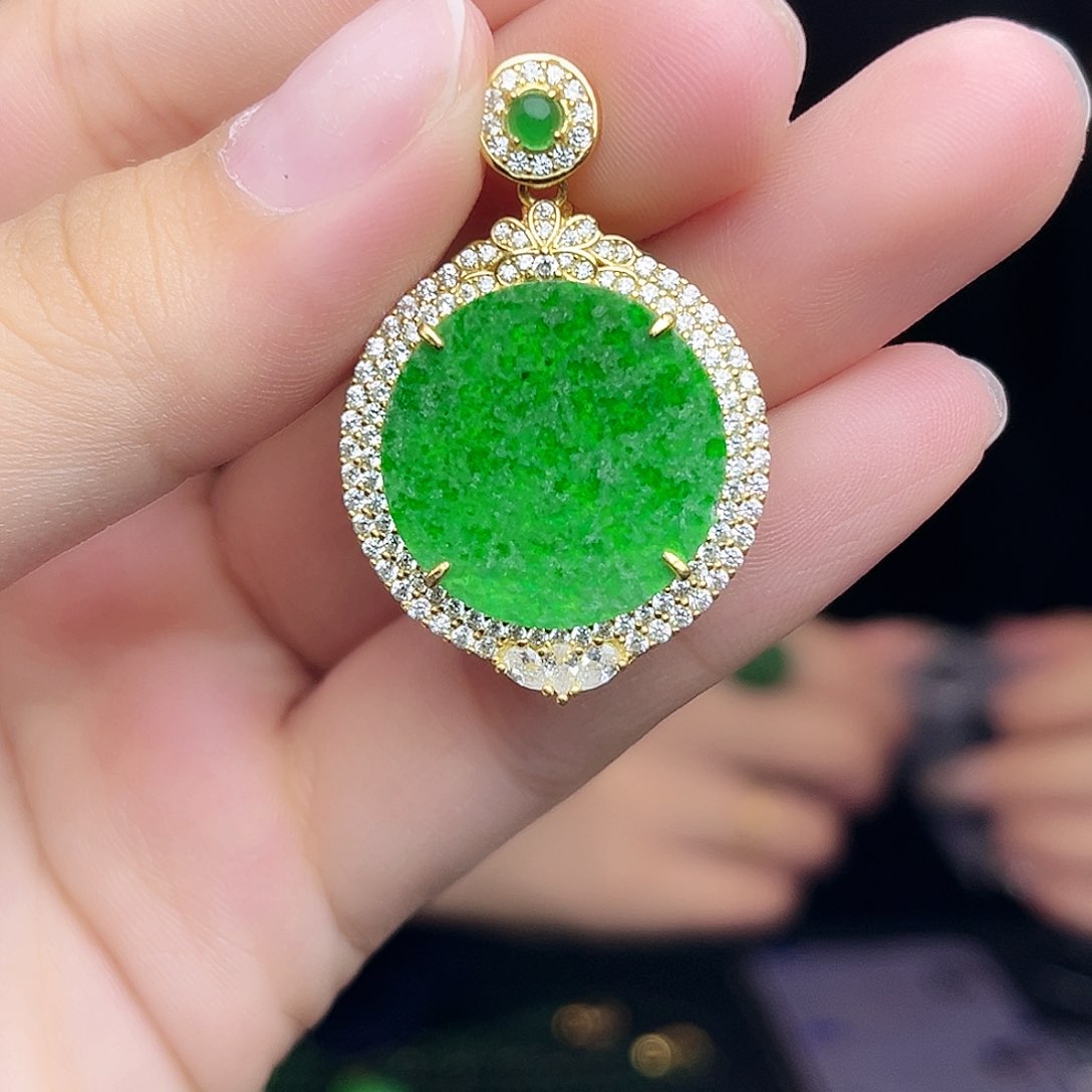 颈饰银S925镶嵌翡翠多样性