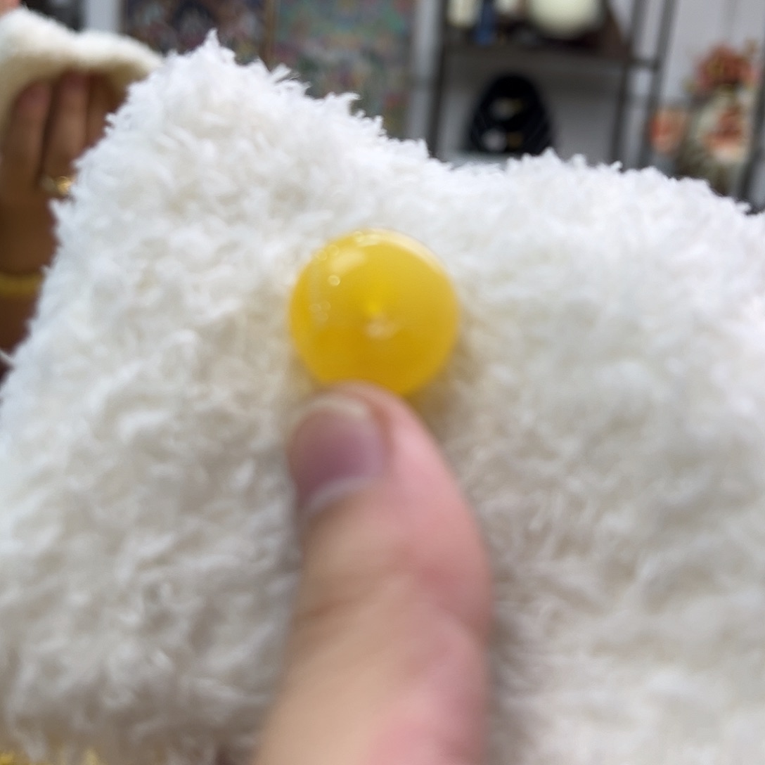 未镶嵌琥珀珠宝奇石