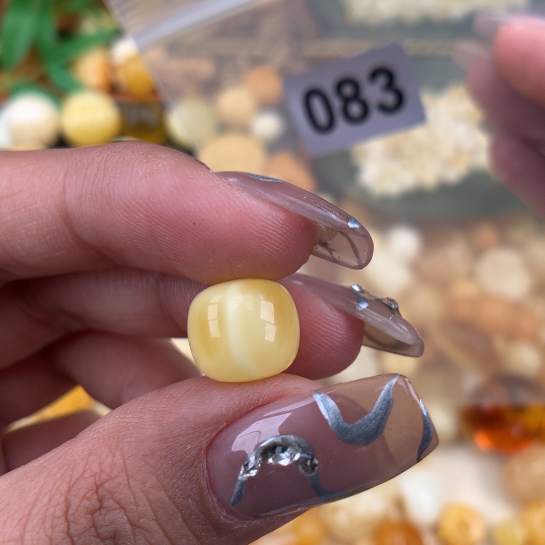 琥珀珠宝奇石未镶嵌11.2