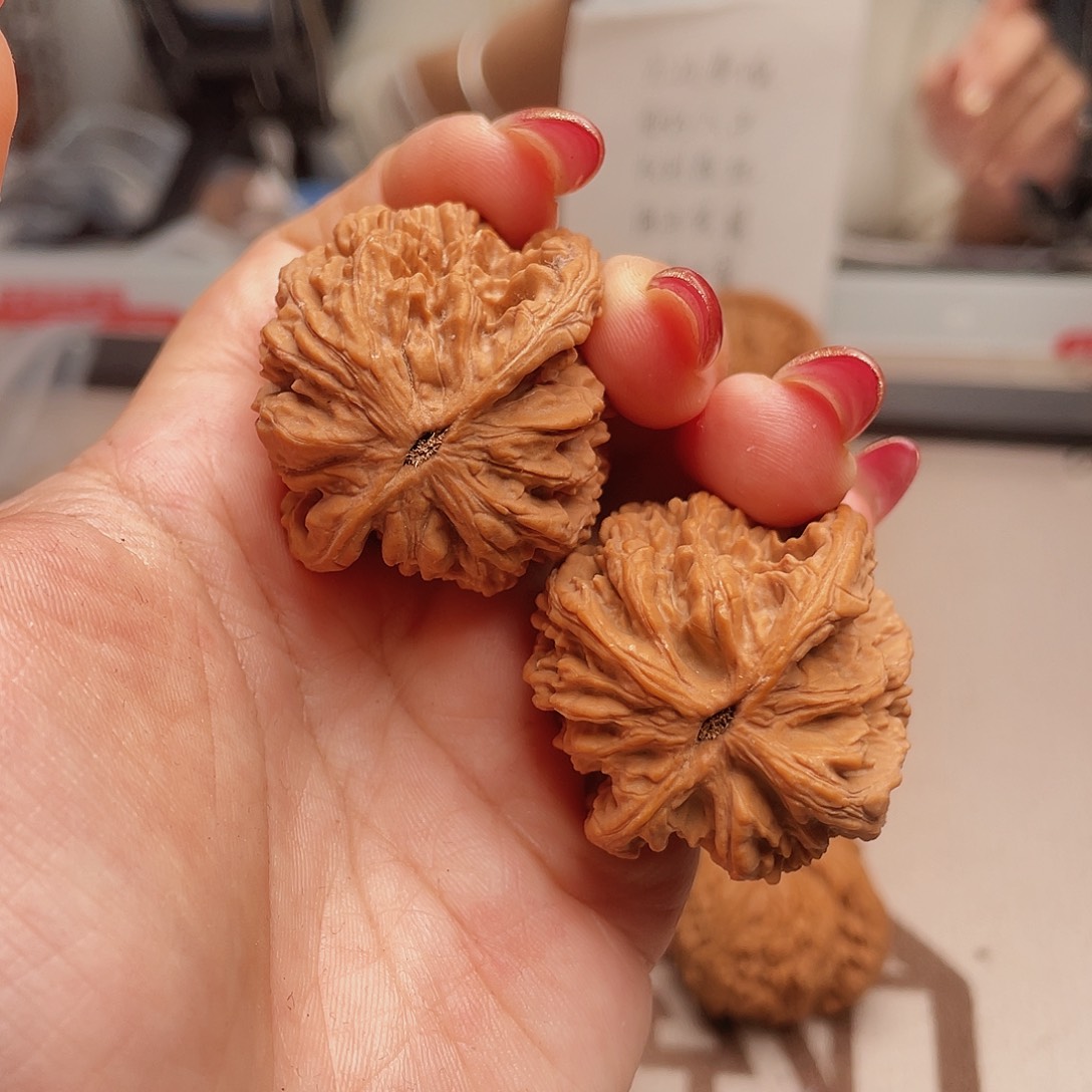 谁*!虎头全品无修