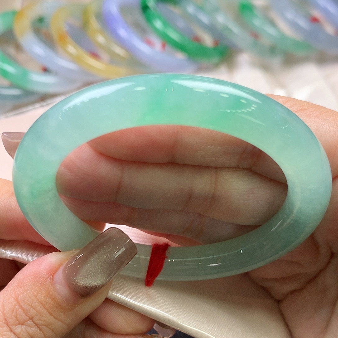 翡翠未镶嵌手镯52圆条