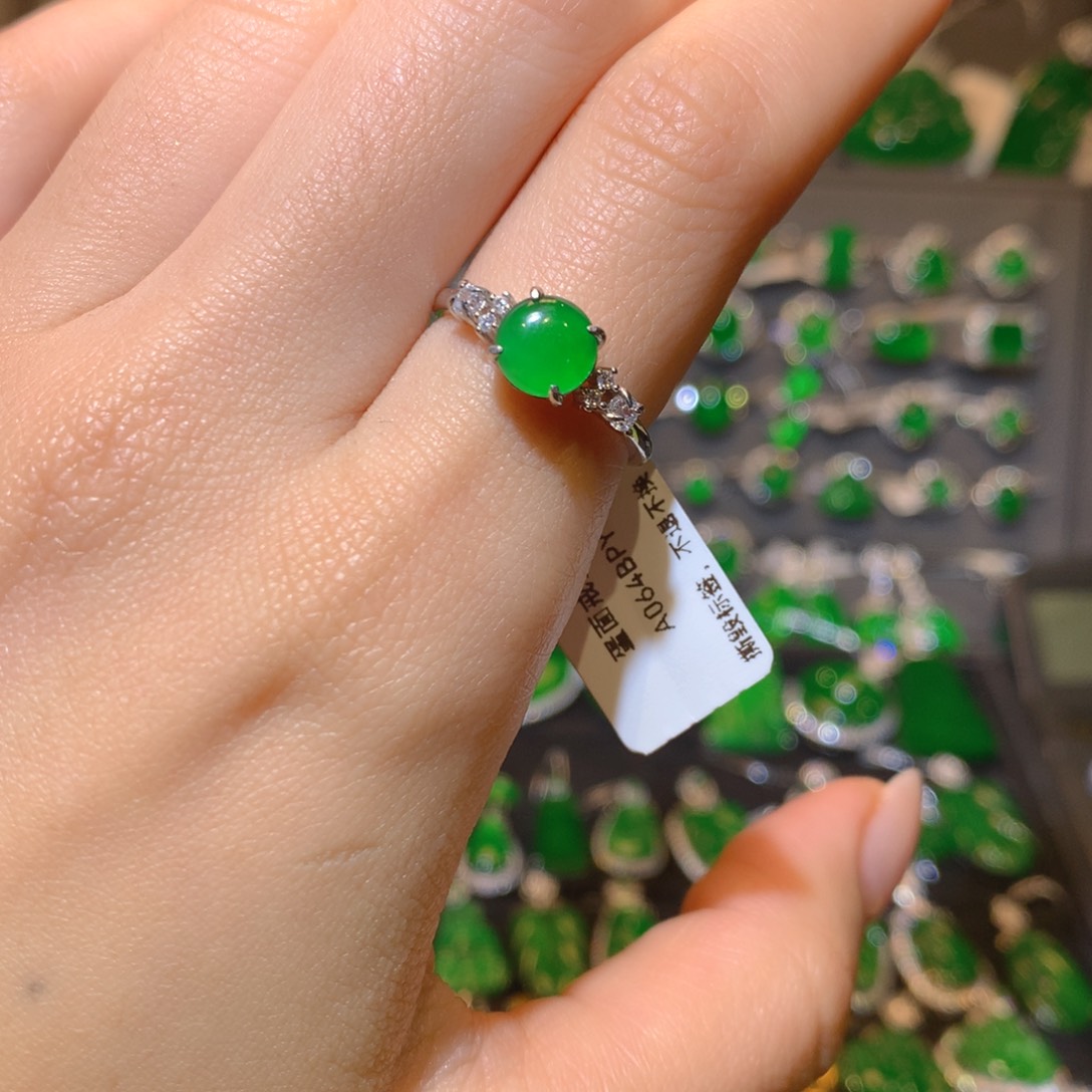 翡翠戒指银S925镶嵌蛋面