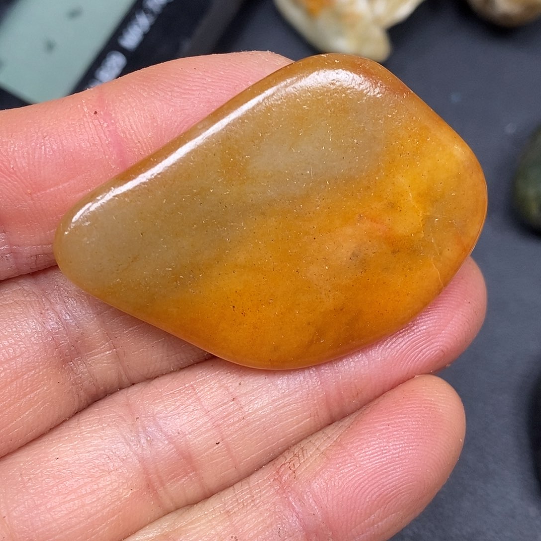 和田玉未镶嵌珠宝奇石