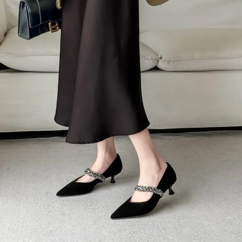 【3cm】Y26J1915尖头一字式水钻一脚蹬细跟高跟鞋浅口婚鞋职场黑色