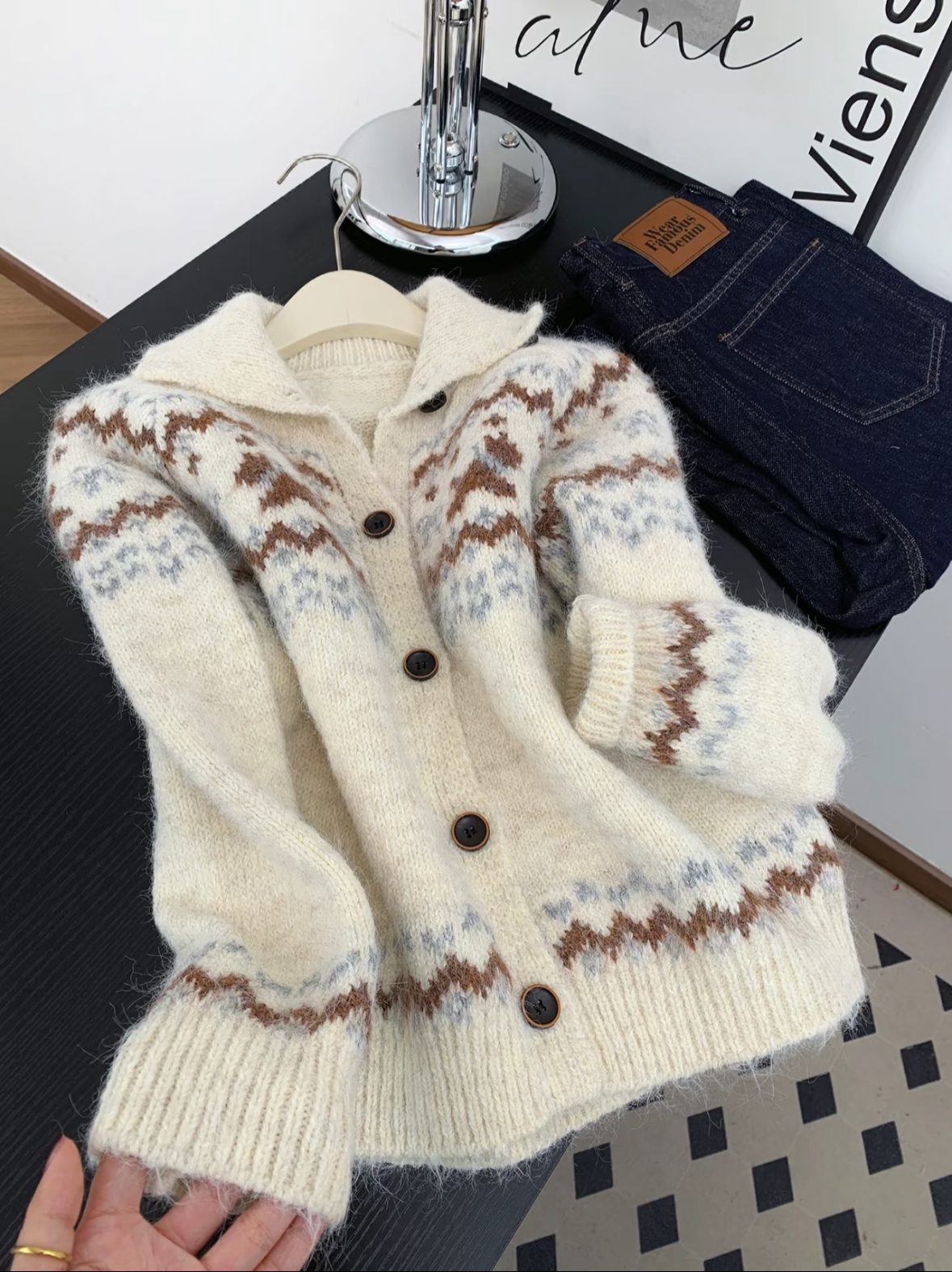 韩系深色系羊驼毛费尔岛提花毛衣女秋冬新款毛绒感厚重保暖外套