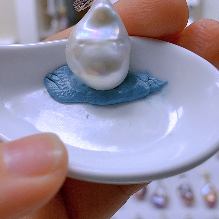 淡水珍珠颈饰合金