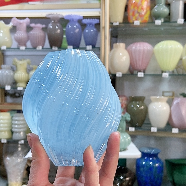 玻璃蓝色花瓶009986