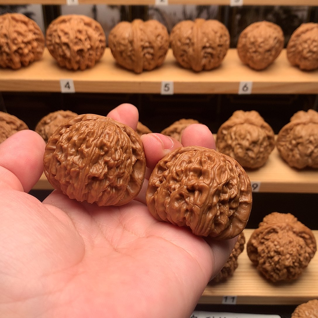 文玩核桃吊坠琦*贰452号白狮子40