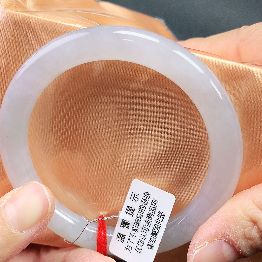 翡翠手镯未镶嵌56+圈