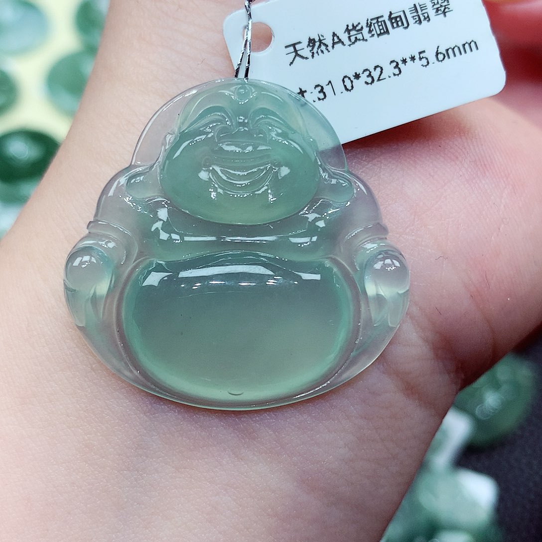 翡翠未镶嵌颈饰佛公