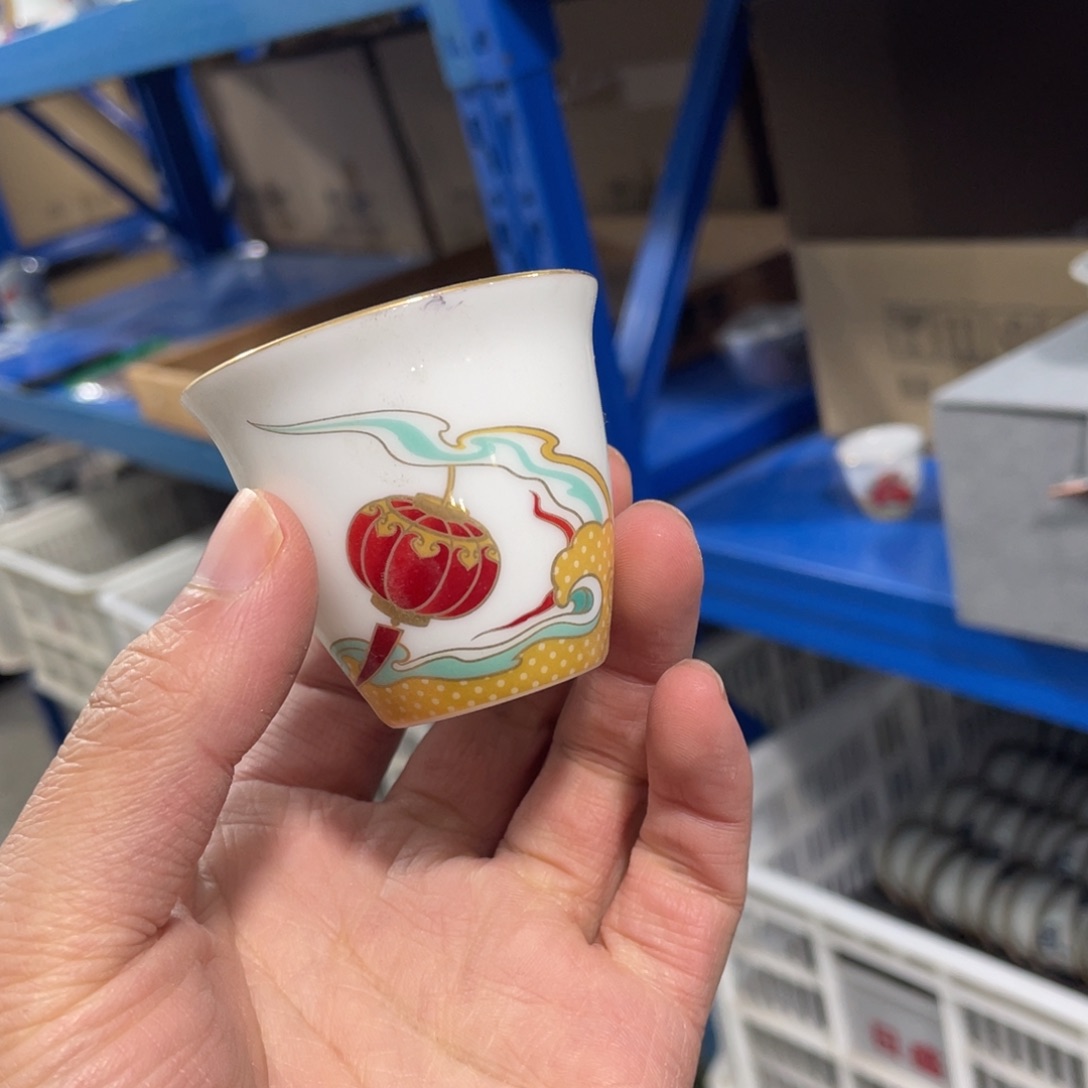 釉下手绘茶具微瑕