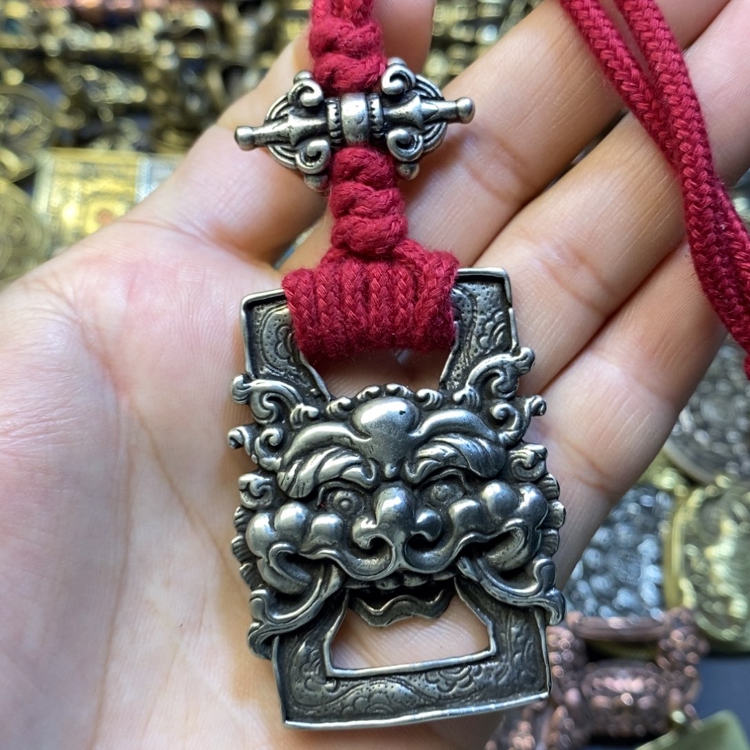 藏式经书扣搭配挂件