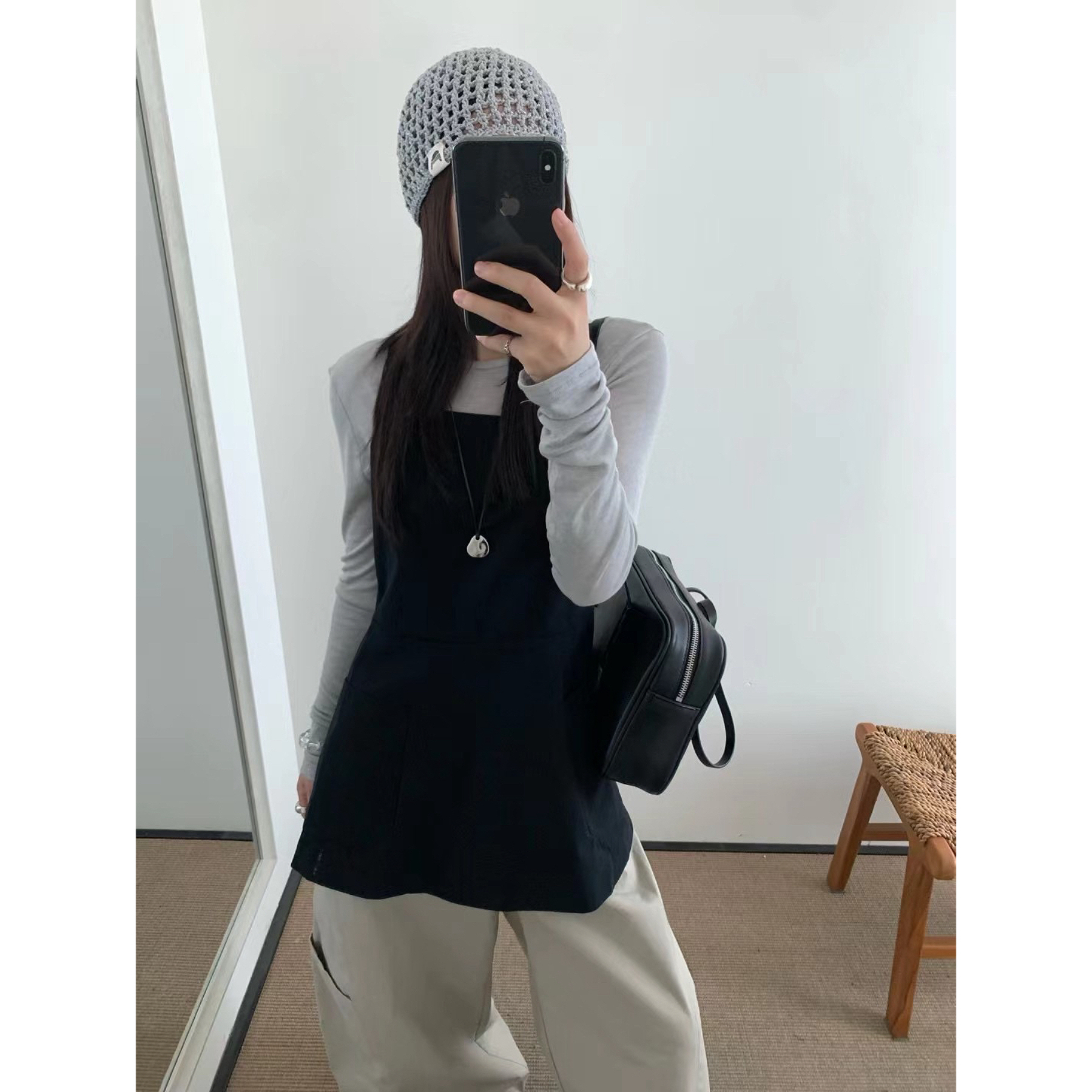 两颗桃  “曼城旧事”韩系简约设计感后绑带马甲上衣
