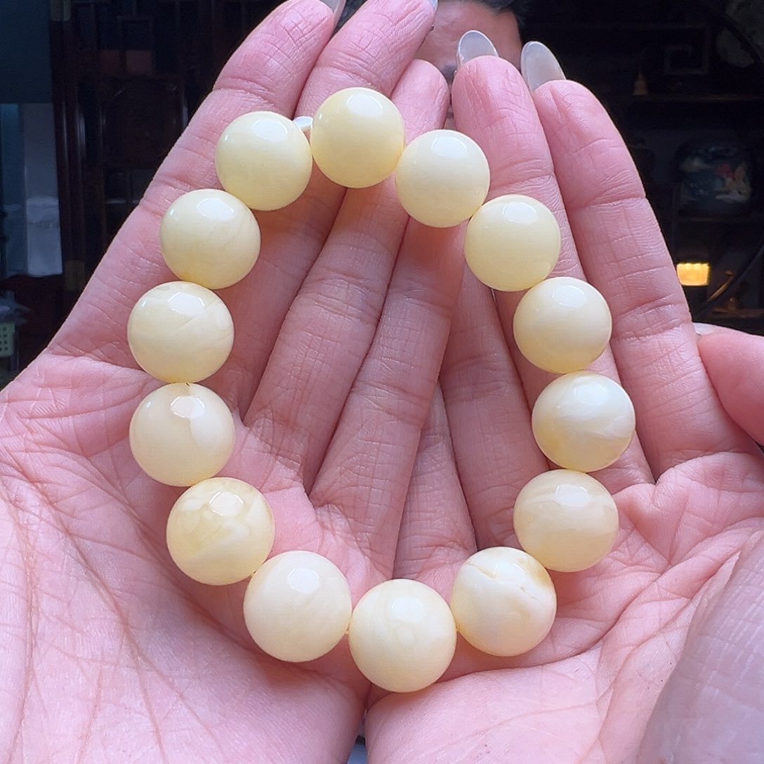 琥珀裸石未镶嵌XD017。14mm