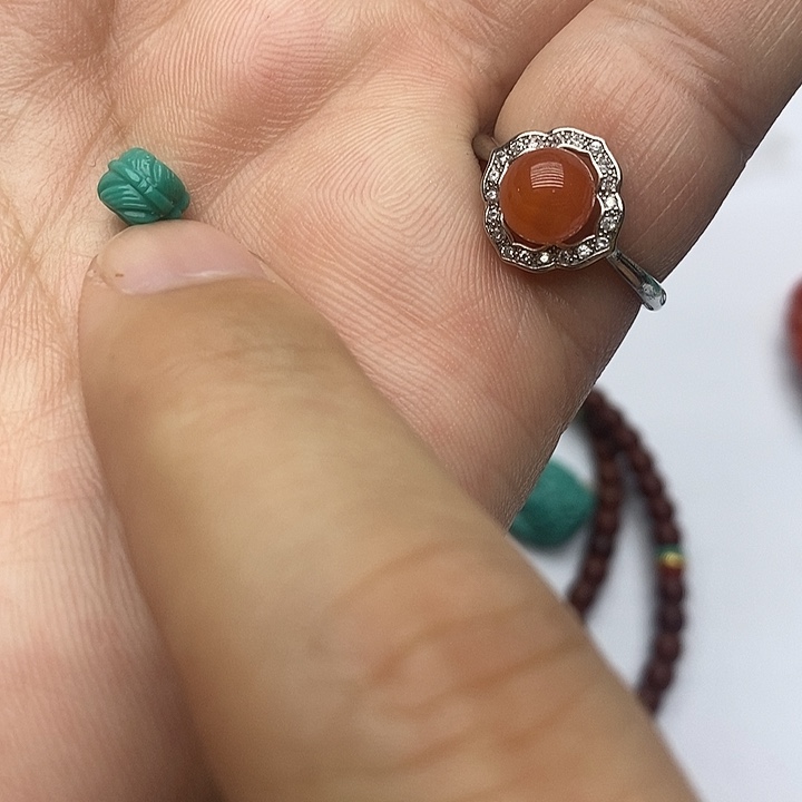 南红玛瑙未镶嵌珠宝奇石