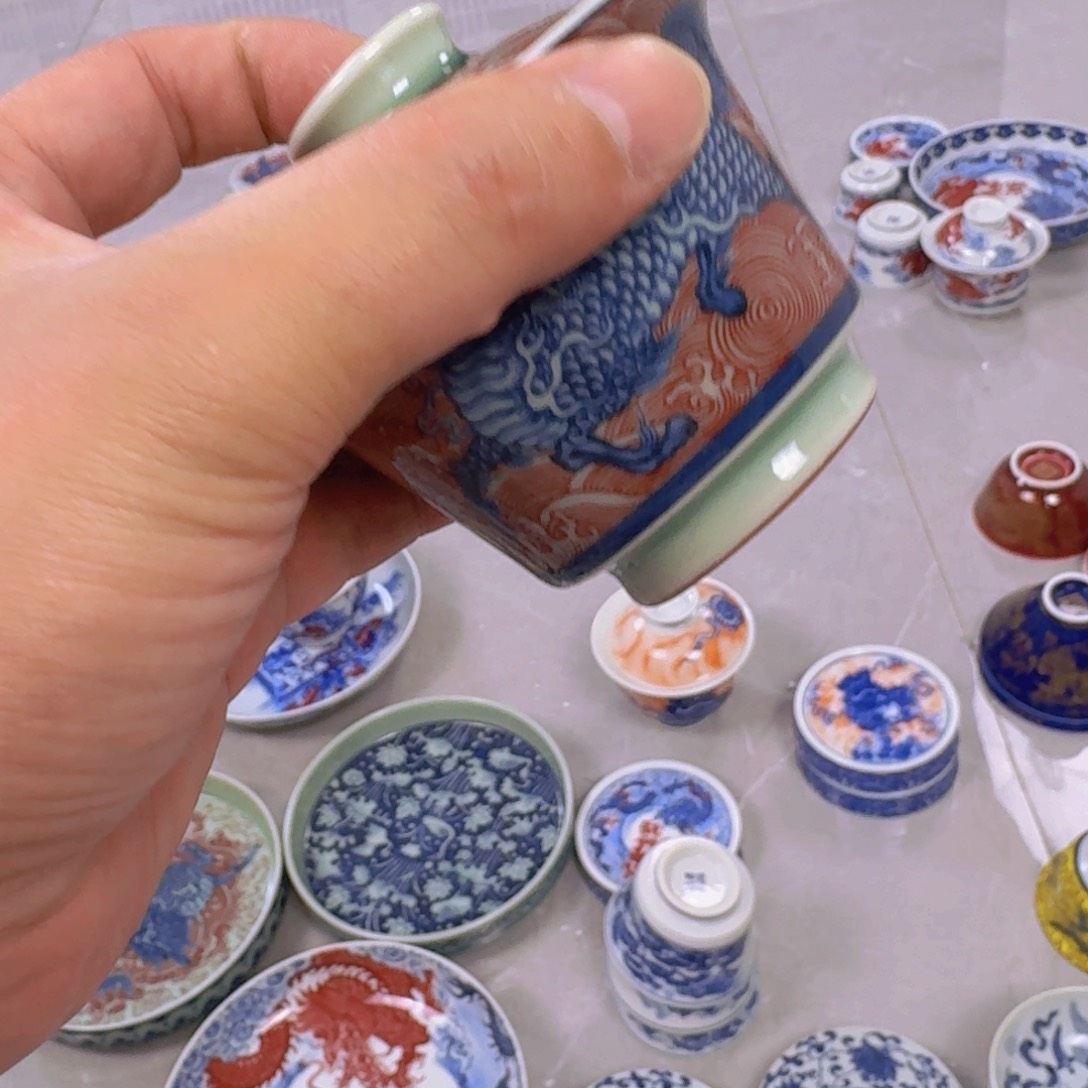 瓷片青釉麒麟踏浪二才马蹄盖碗