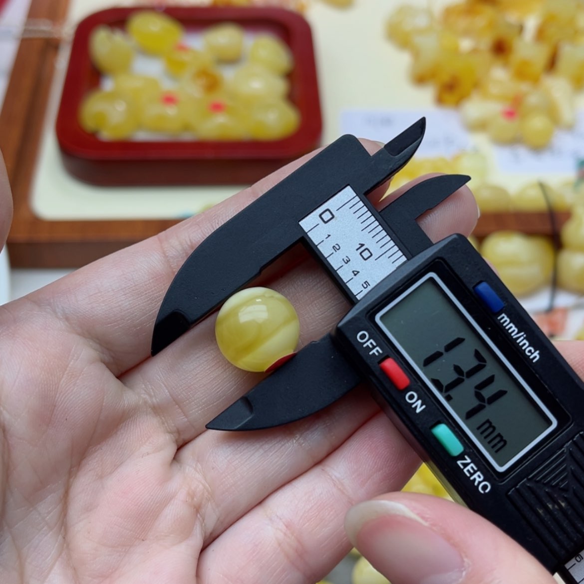 【闪购商品】蜜蜡裸石未镶嵌配饰