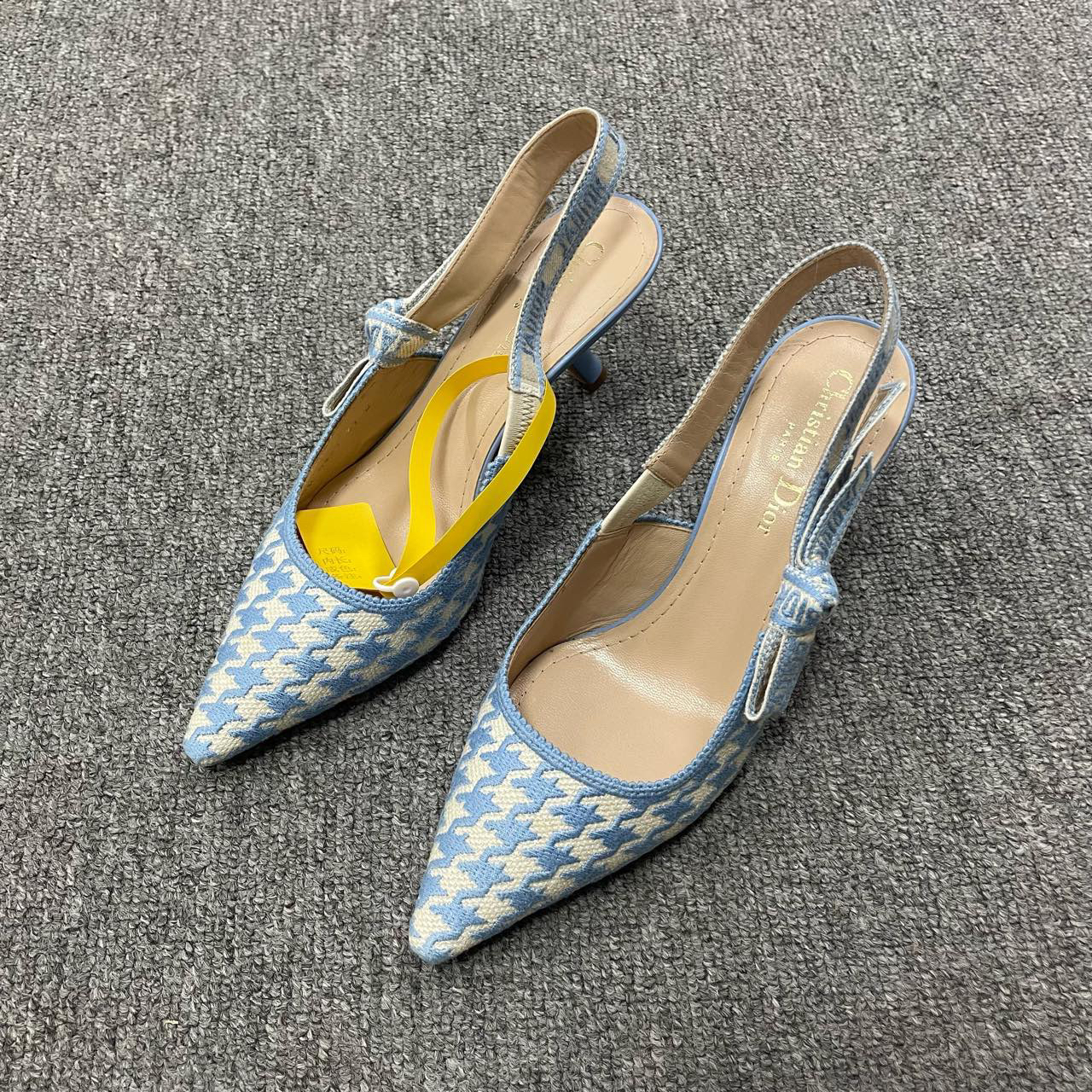 99新 DIOR/迪奥 DIOR/迪奥 J'Adior 舒适耐磨高跟鞋  37码/5649