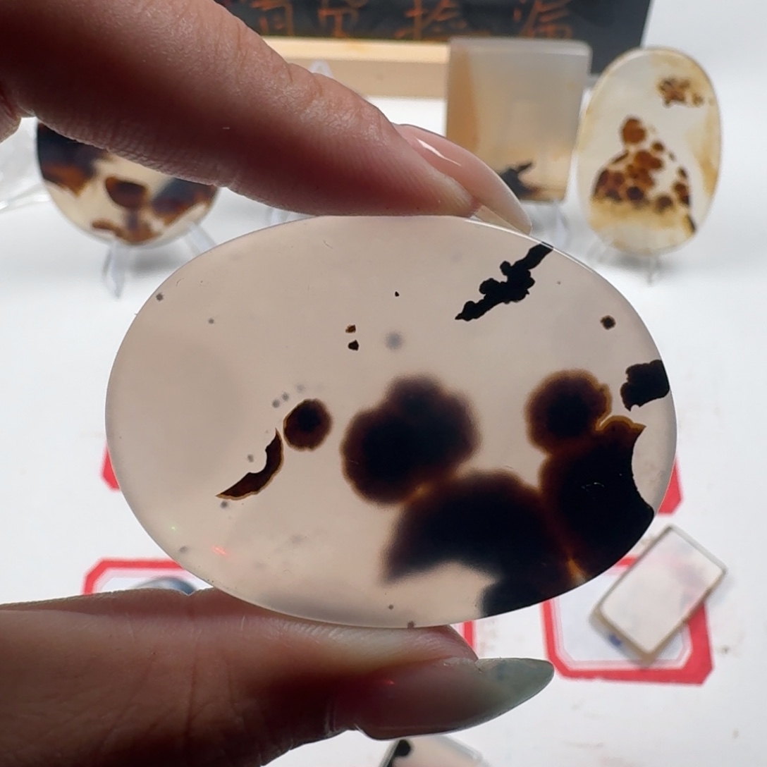 玛瑙/玉髓颈饰未镶嵌