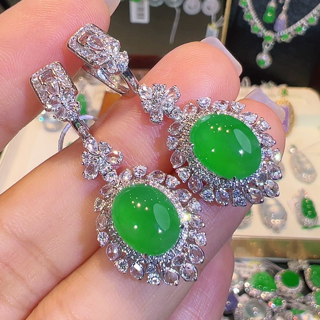 翡翠18K金镶嵌耳饰