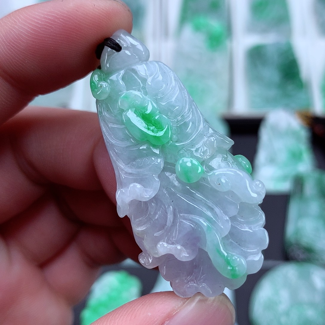 翡翠颈饰未镶嵌翡翠吊坠