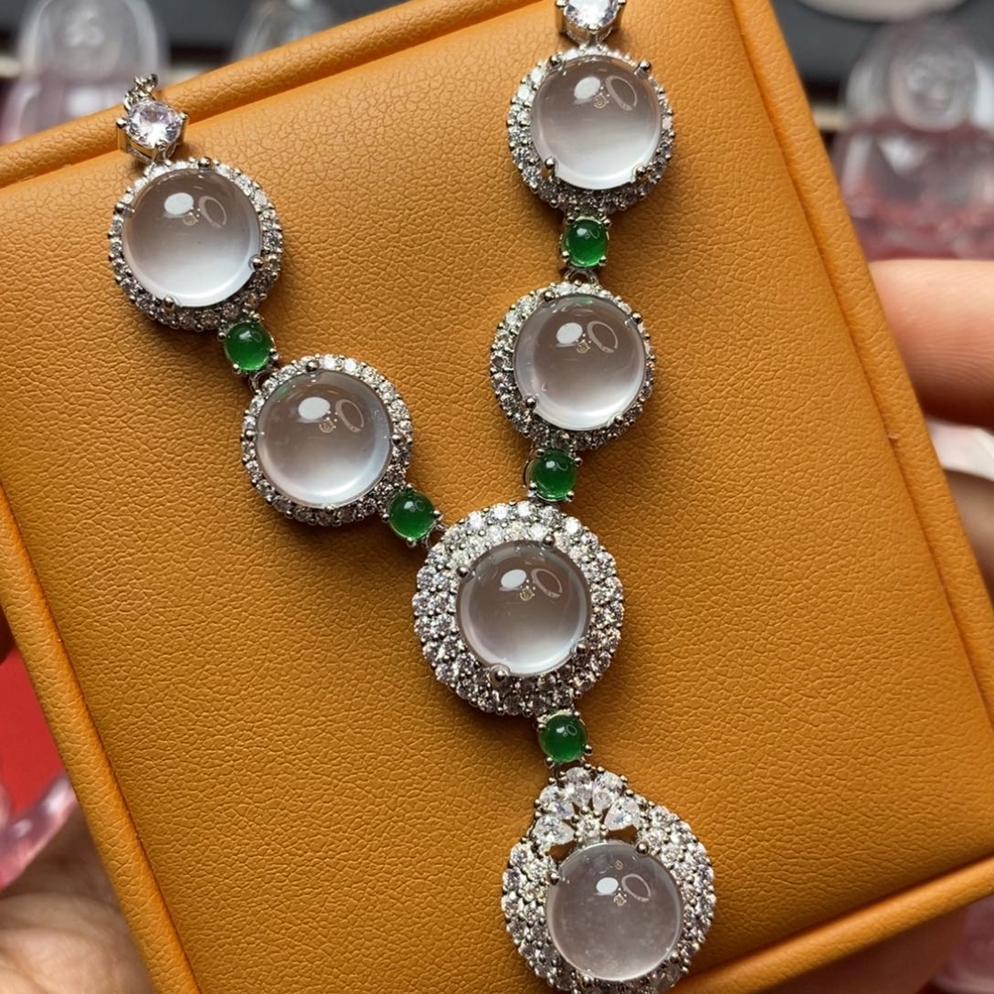 石英质玉合金项链