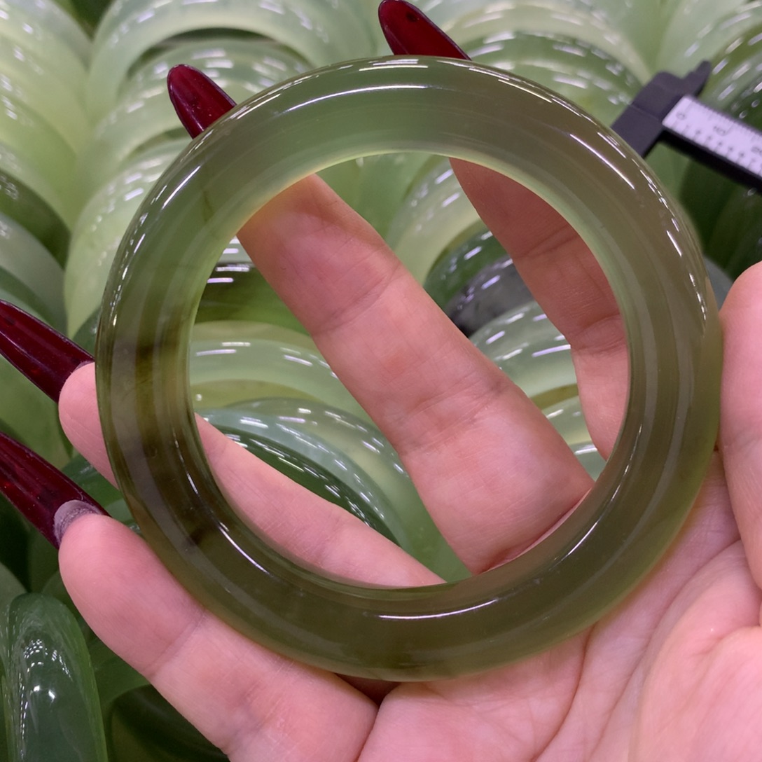 岫玉未镶嵌手镯岫玉