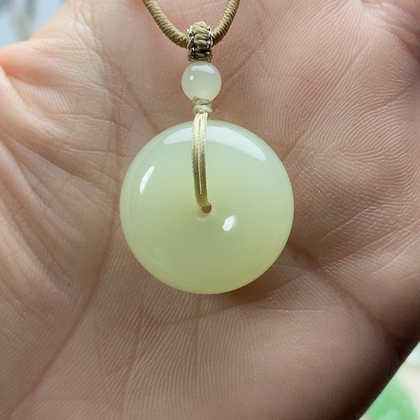 【闪购商品】颈饰未镶嵌和田玉