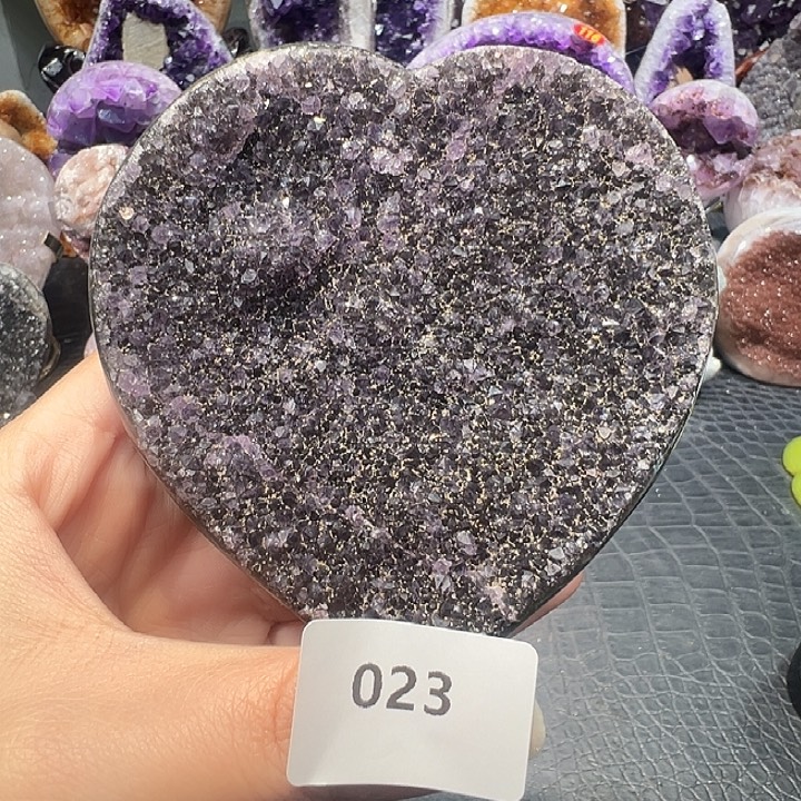珠宝半成品未镶嵌紫晶