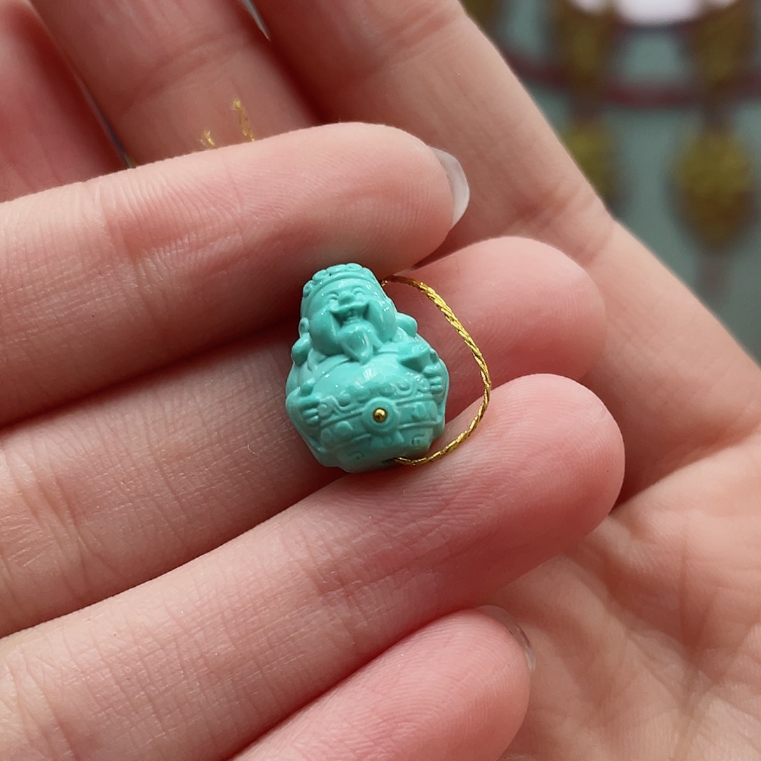 绿松石颈饰未镶嵌