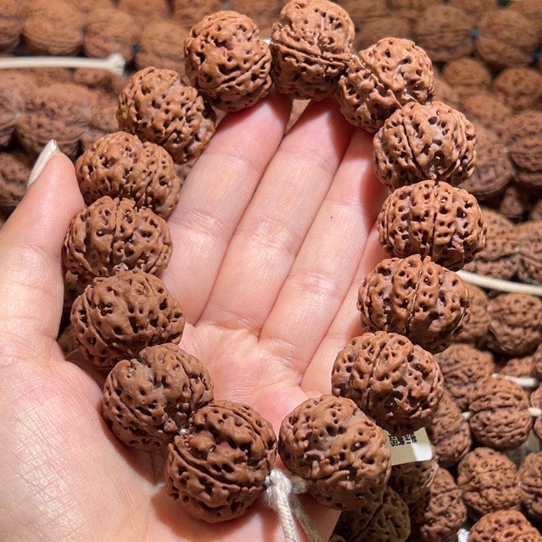 冷***知金刚菩提手串飞碟梅花