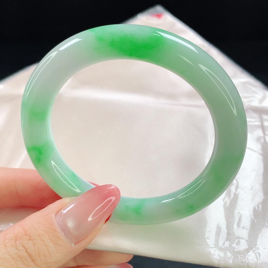 翡翠手镯未镶嵌139翡翠