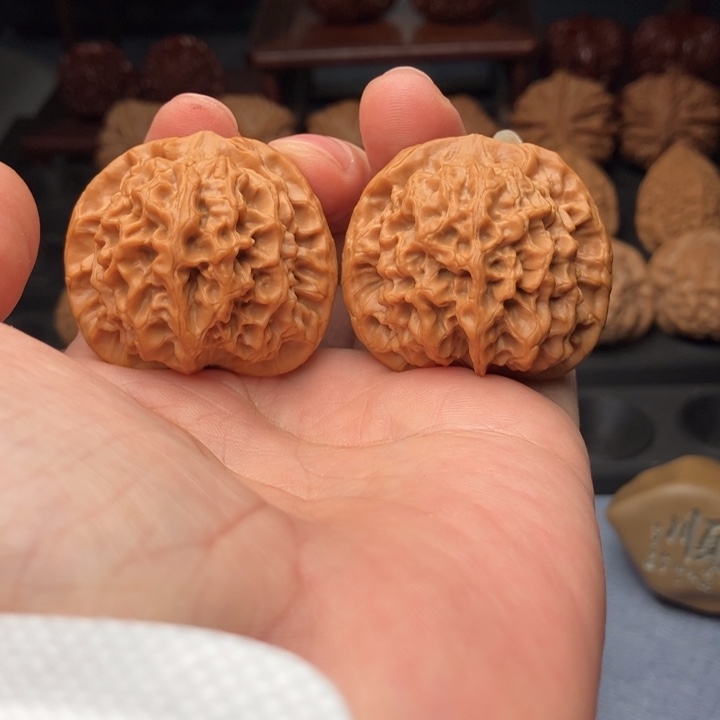 文玩核桃把件秦闷狮子头39