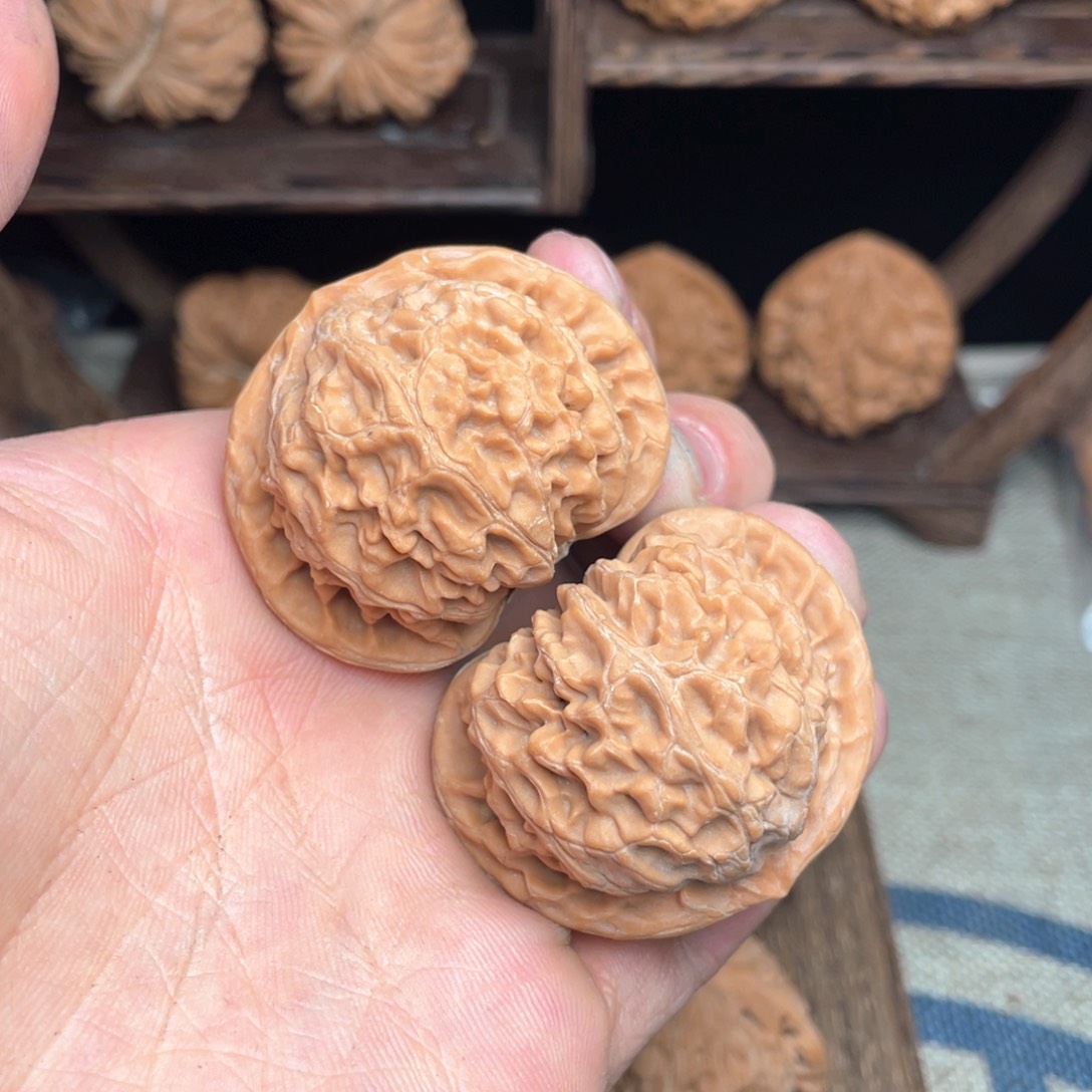 文玩核桃把件二*胡44毕业老树宫灯