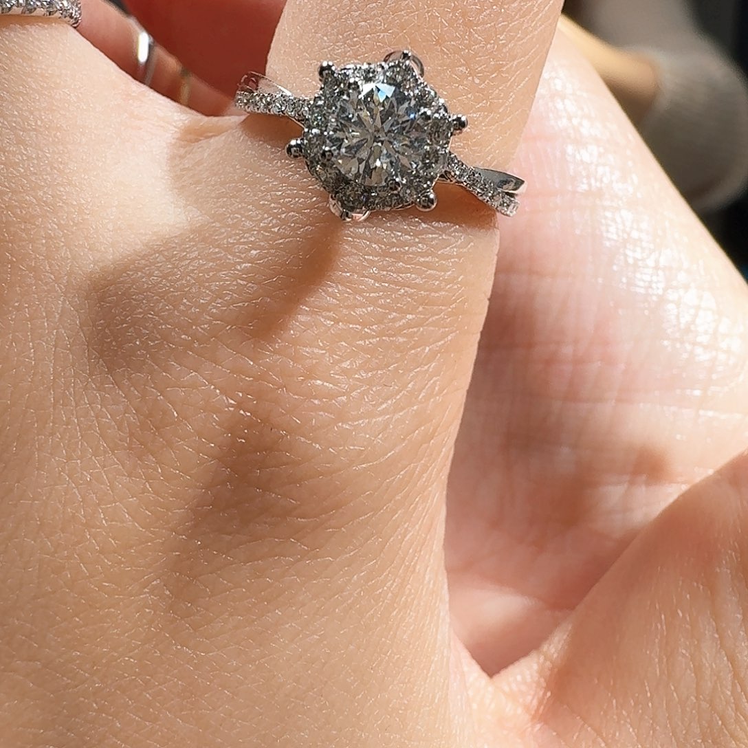 钻石戒指/指环18K金镶嵌1****1