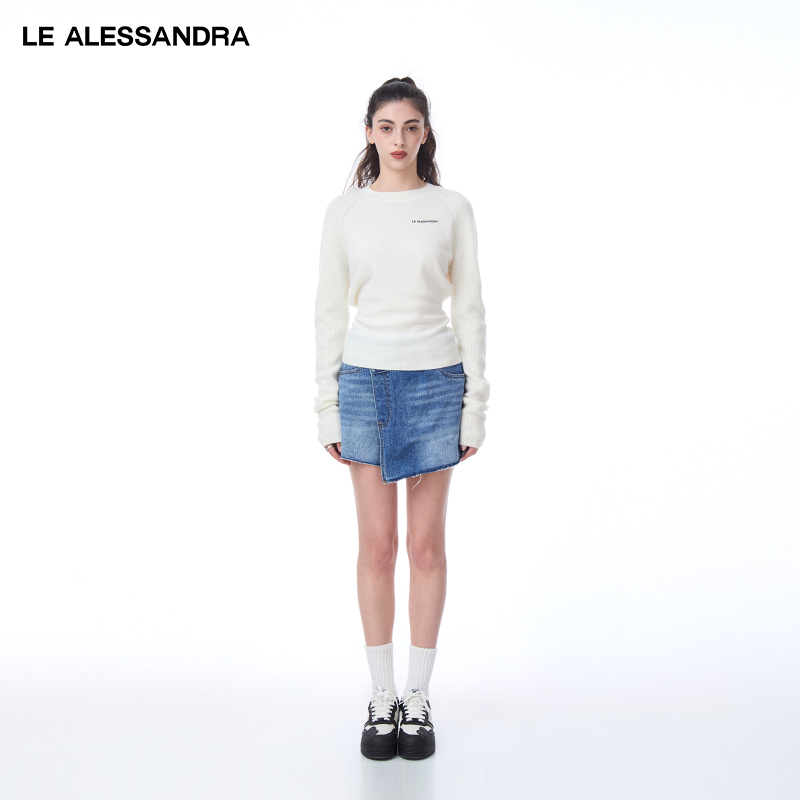 品牌直营 LE ALESSANDRA 圆领收腰刺绣褶皱套头针织衫毛衣打底衫