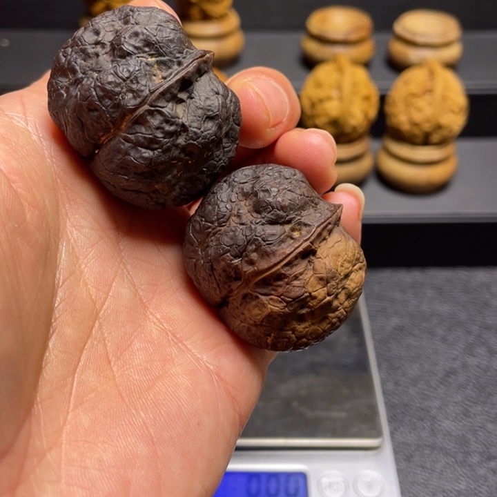 文玩核桃吊坠F虎头元宝38